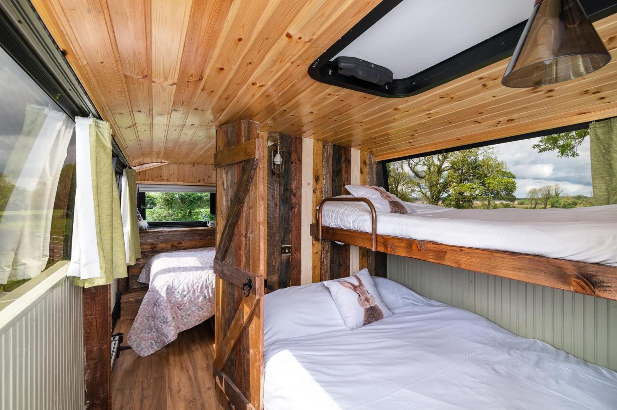 Glasson Glamping Farm アスローン エクステリア 写真